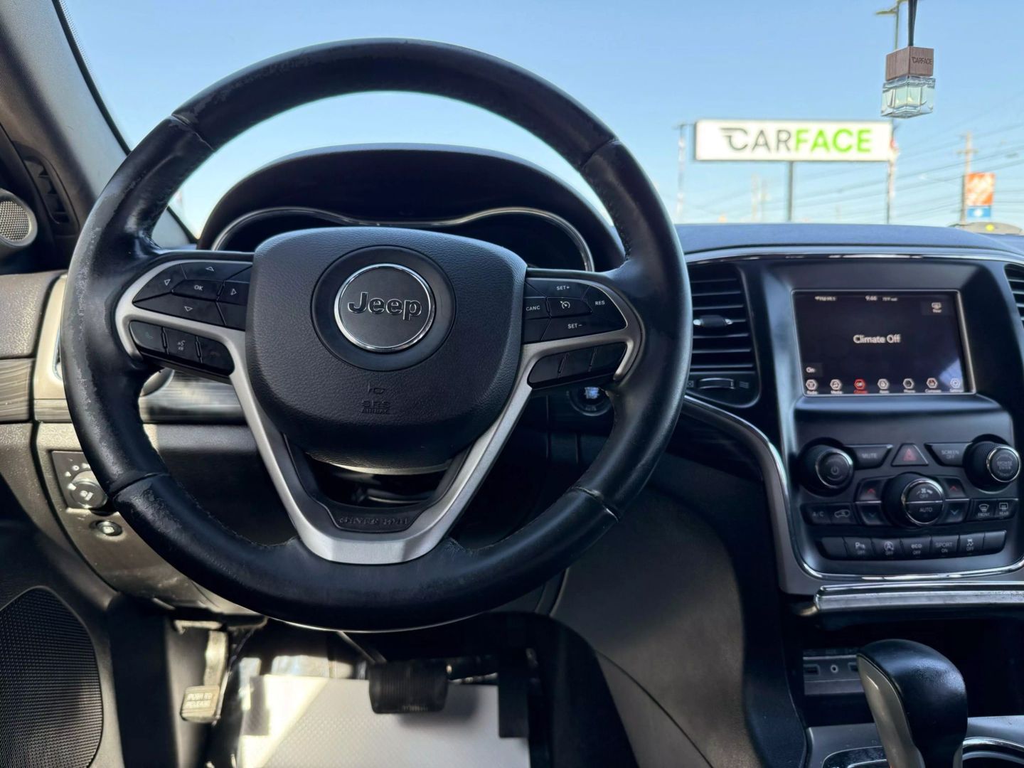 2019 Jeep Grand Cherokee - Image 26