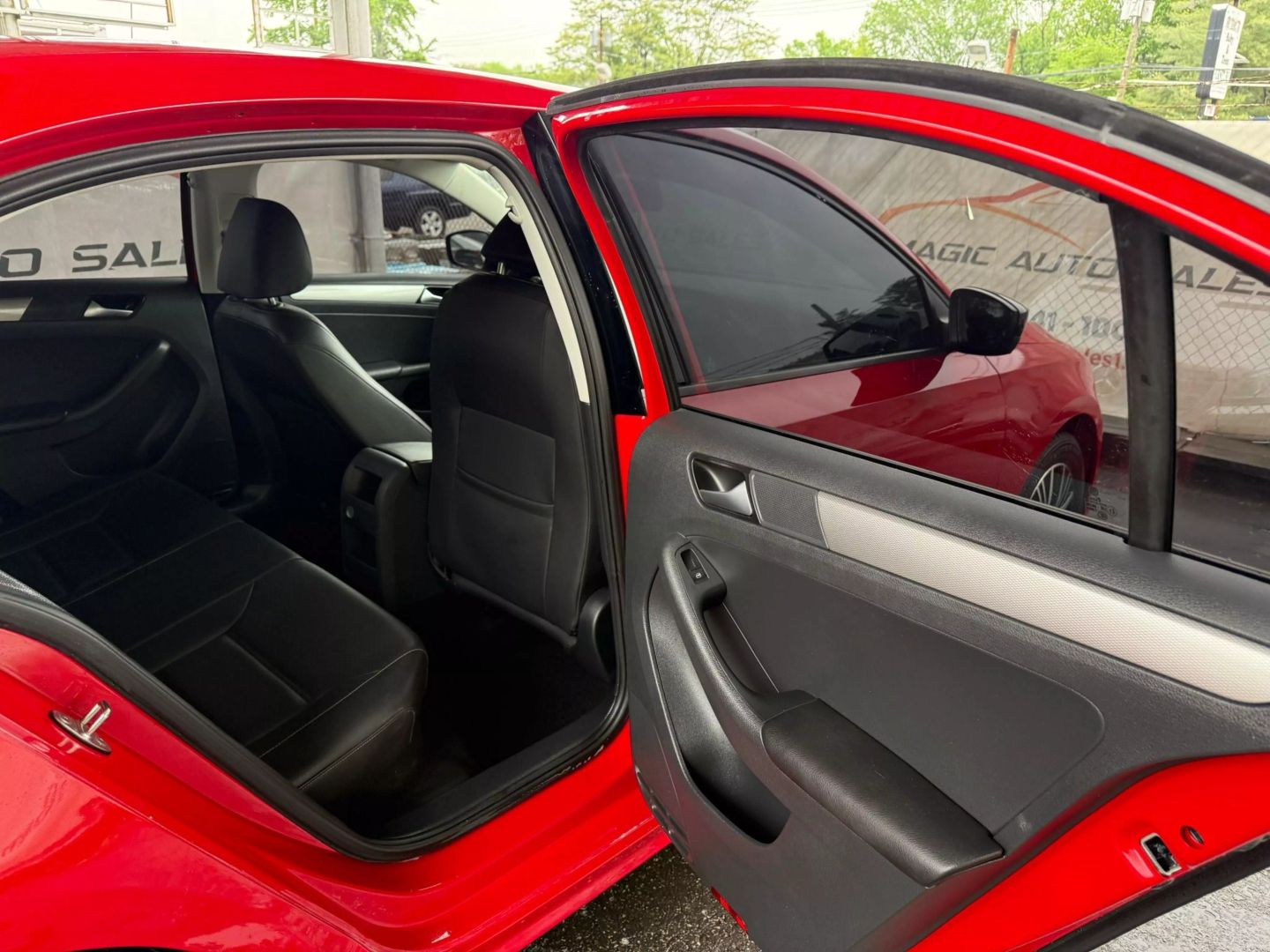2018 Volkswagen Jetta - Image 21