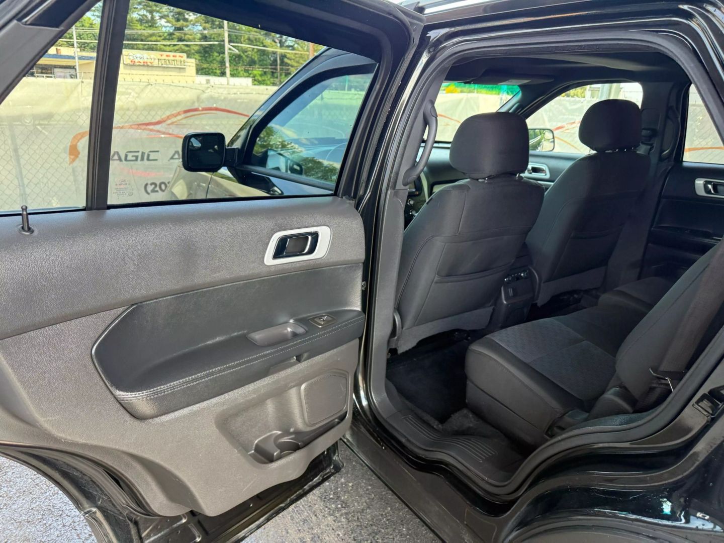 2013 Ford Explorer - Image 17