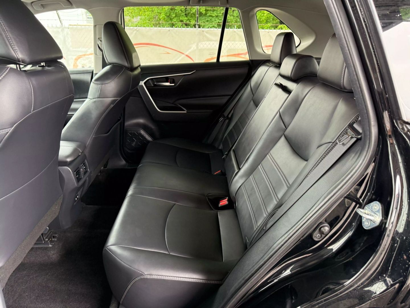 2019 Toyota Rav4 - Image 18