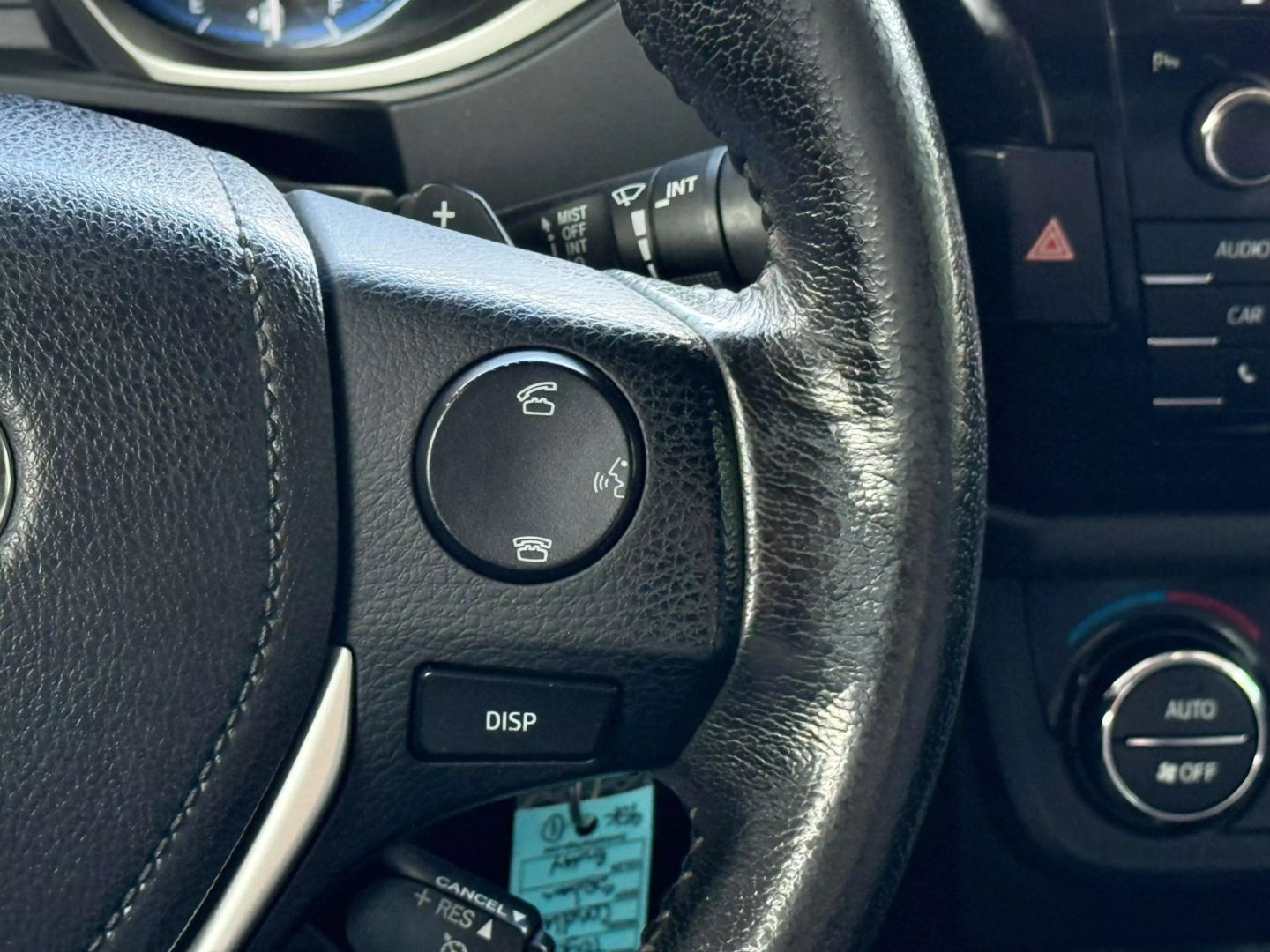 2015 Toyota Corolla - Image 32