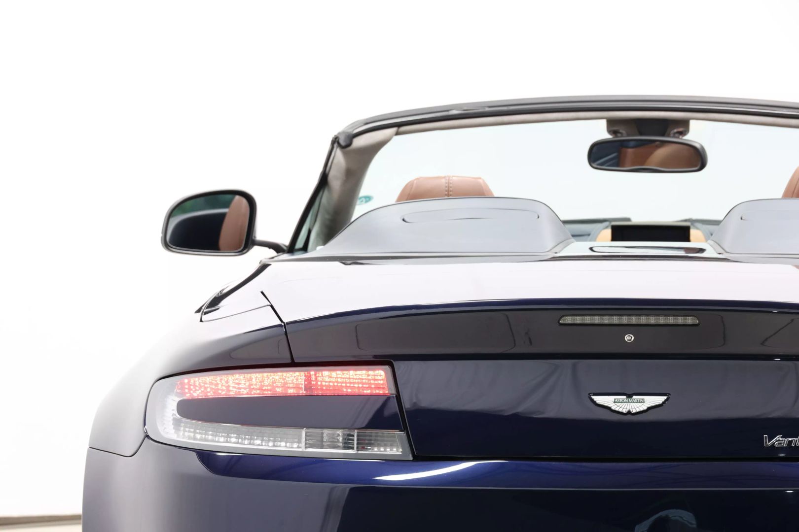 2014 Aston Martin Vantage - Image 47