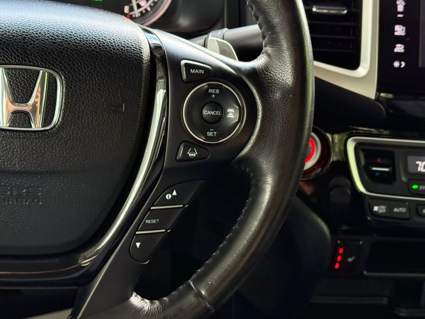 2020 Honda Ridgeline - Image 35