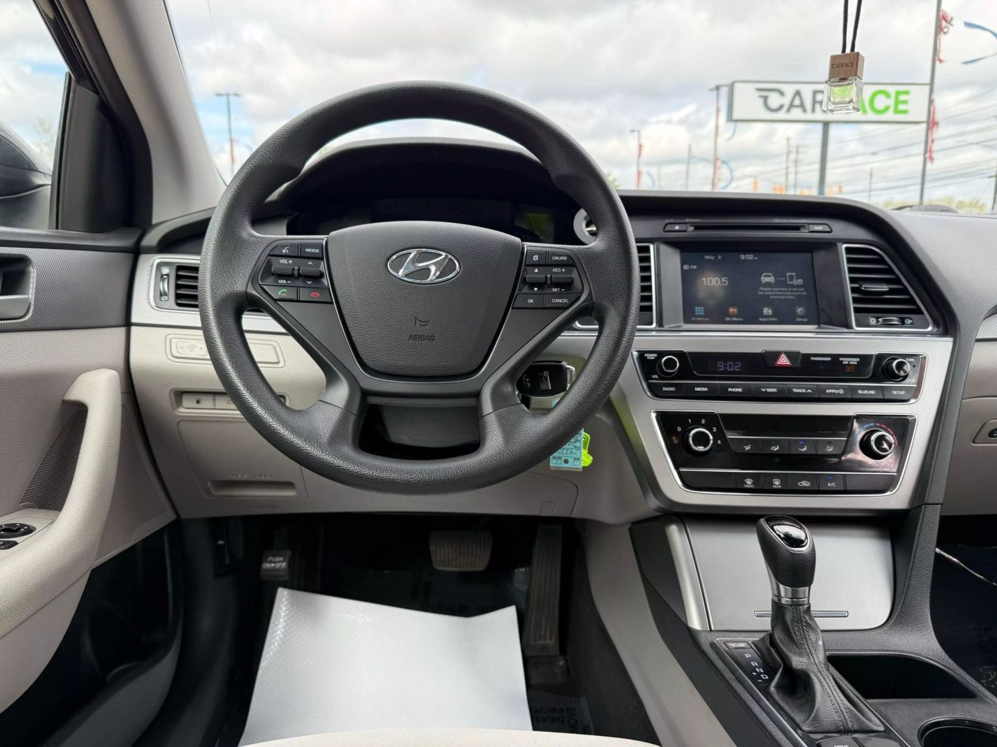 2016 Hyundai Sonata - Image 23