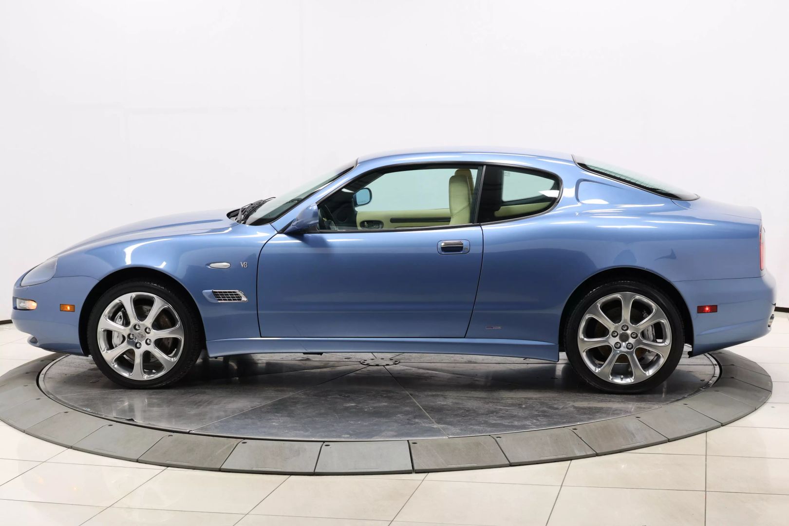 2004 Maserati Coupe - Image 6