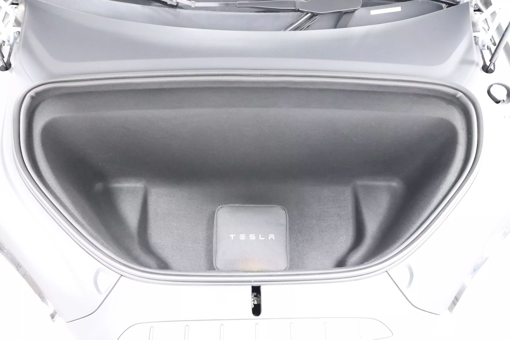 2022 Tesla Model X - Image 96