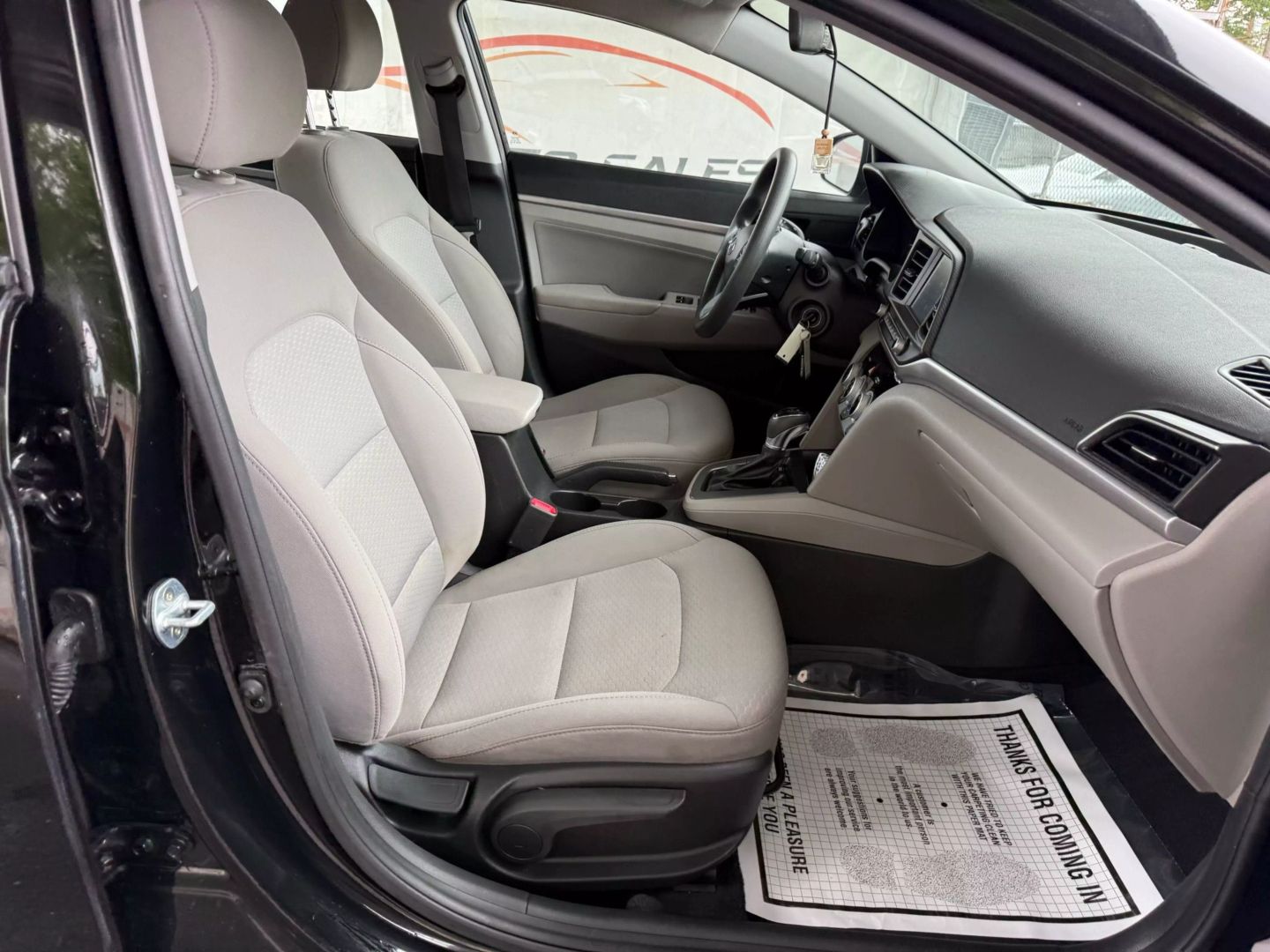 2019 Hyundai Elantra - Image 25