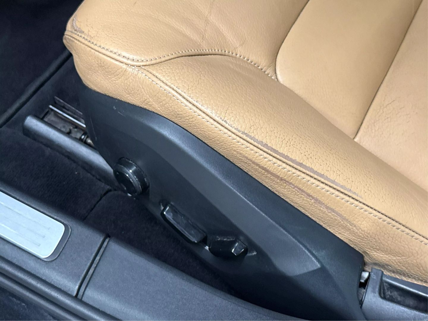 2017 Volvo S90 - Image 40