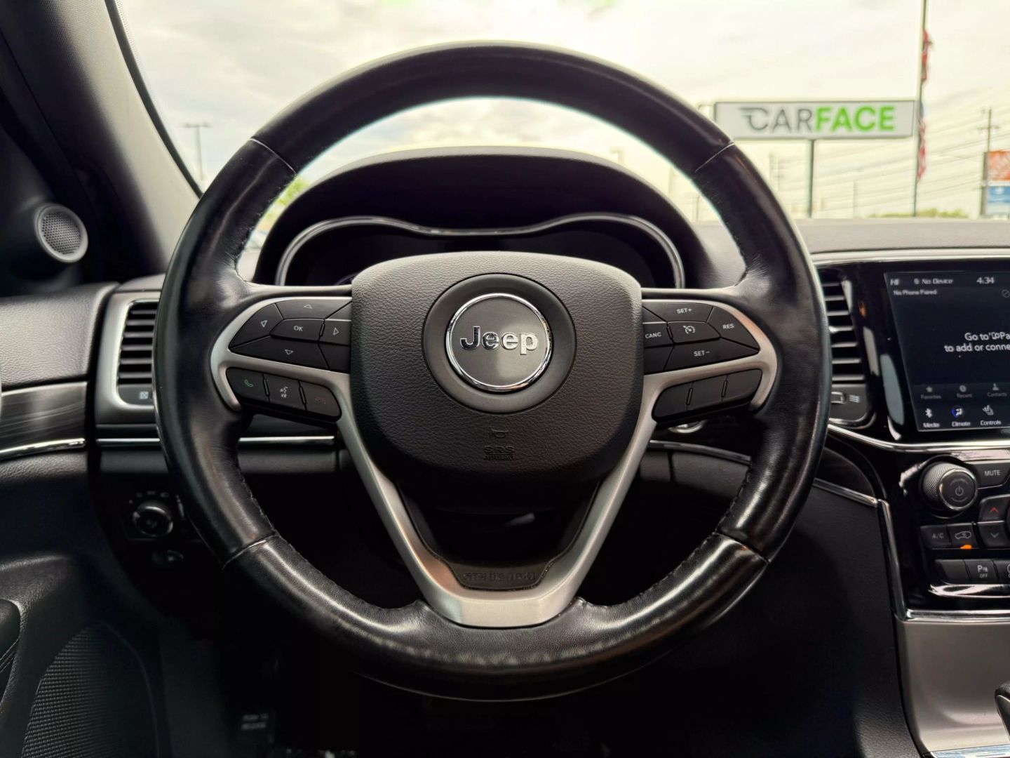 2020 Jeep Grand Cherokee - Image 31