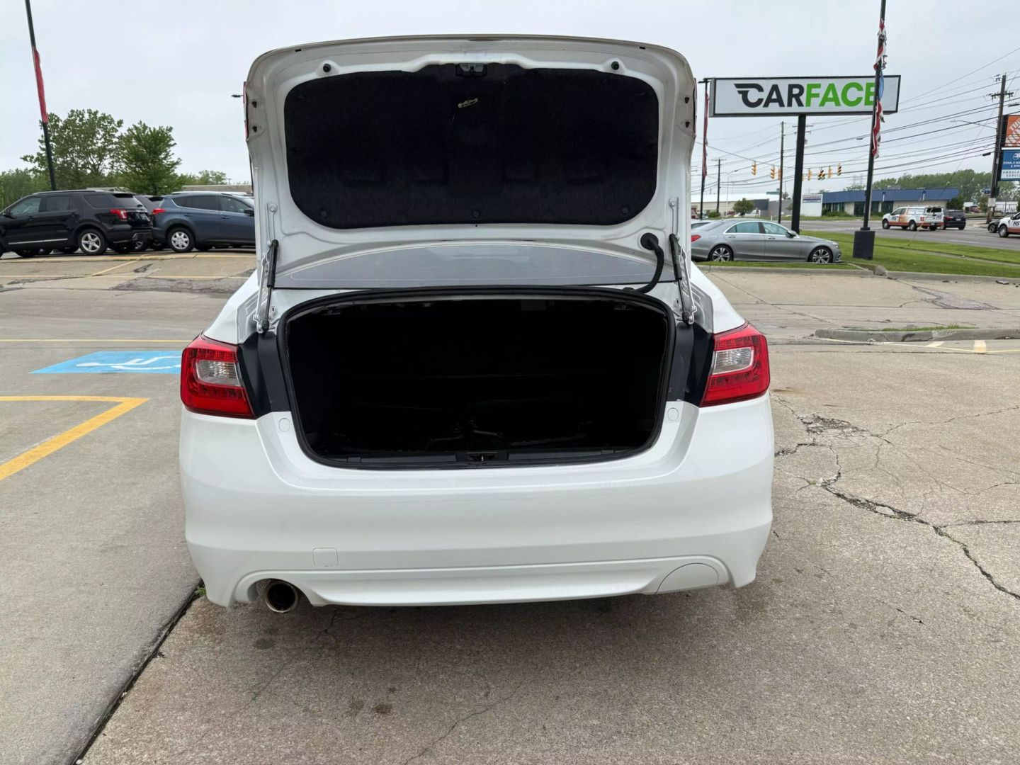 2015 Subaru Legacy - Image 12