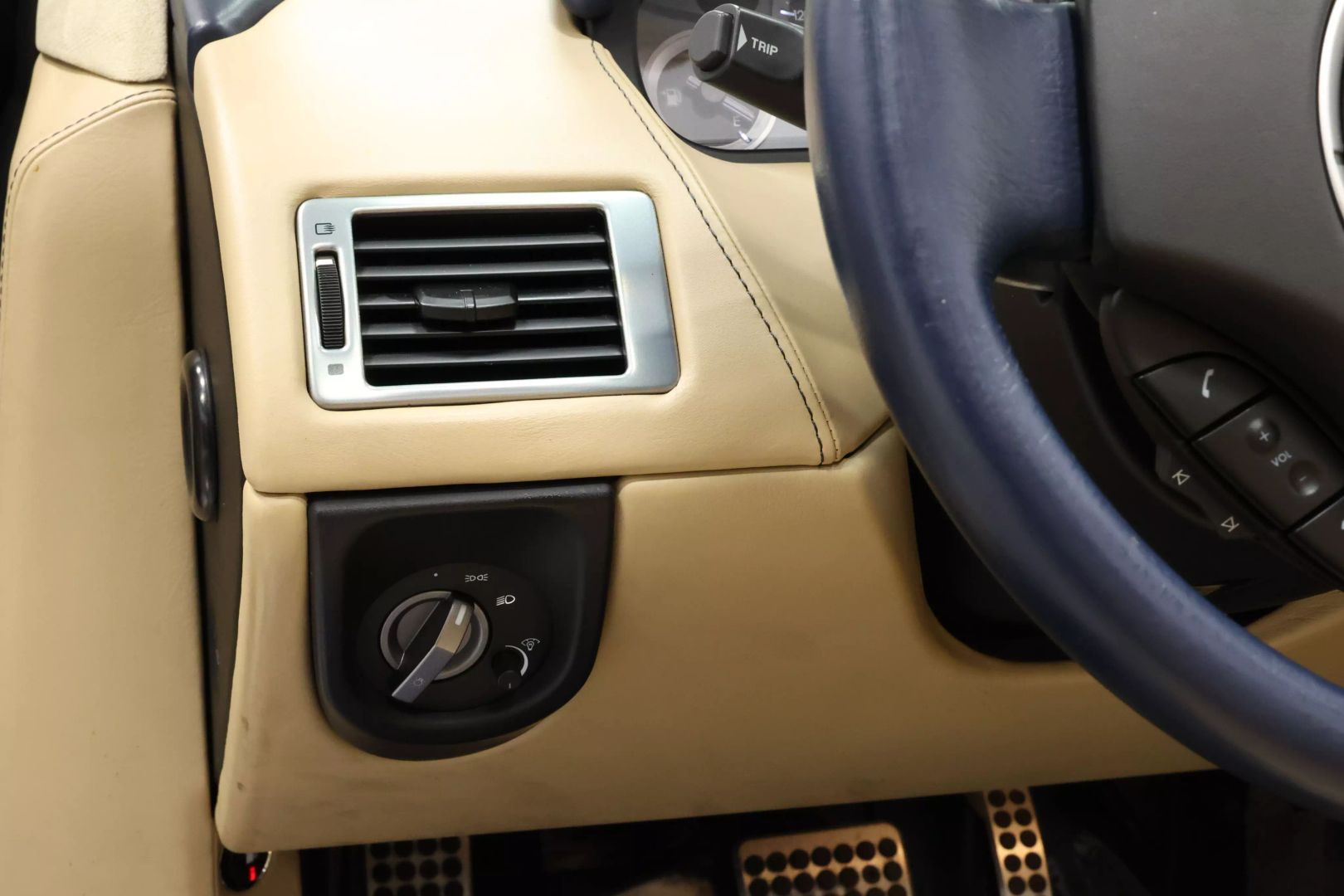 2008 Aston Martin Db9 - Image 19