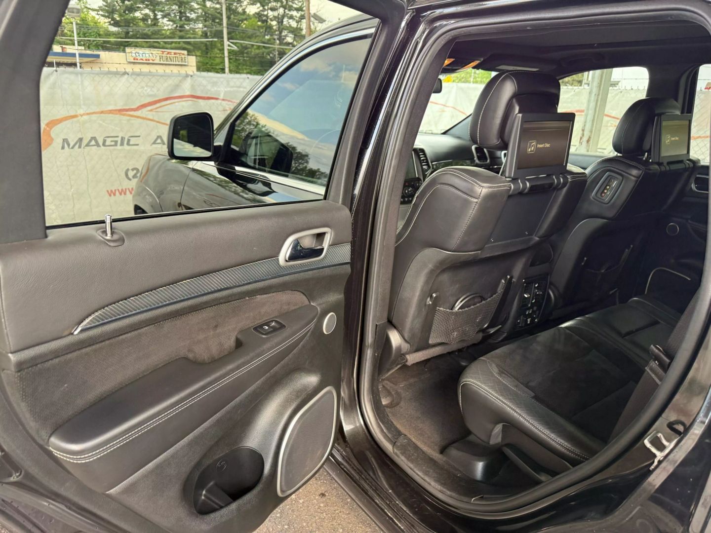 2014 Jeep Grand Cherokee - Image 21