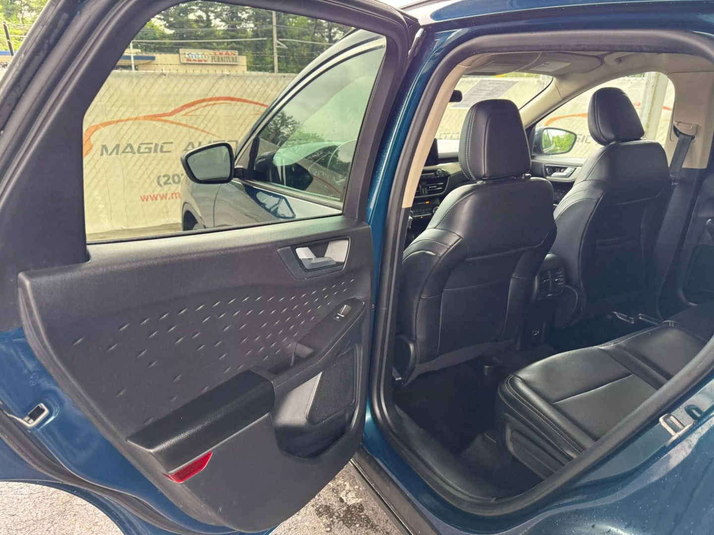 2020 Ford Escape - Image 17