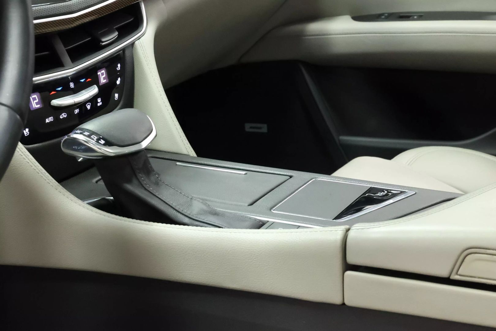 2017 Cadillac Ct6 - Image 42