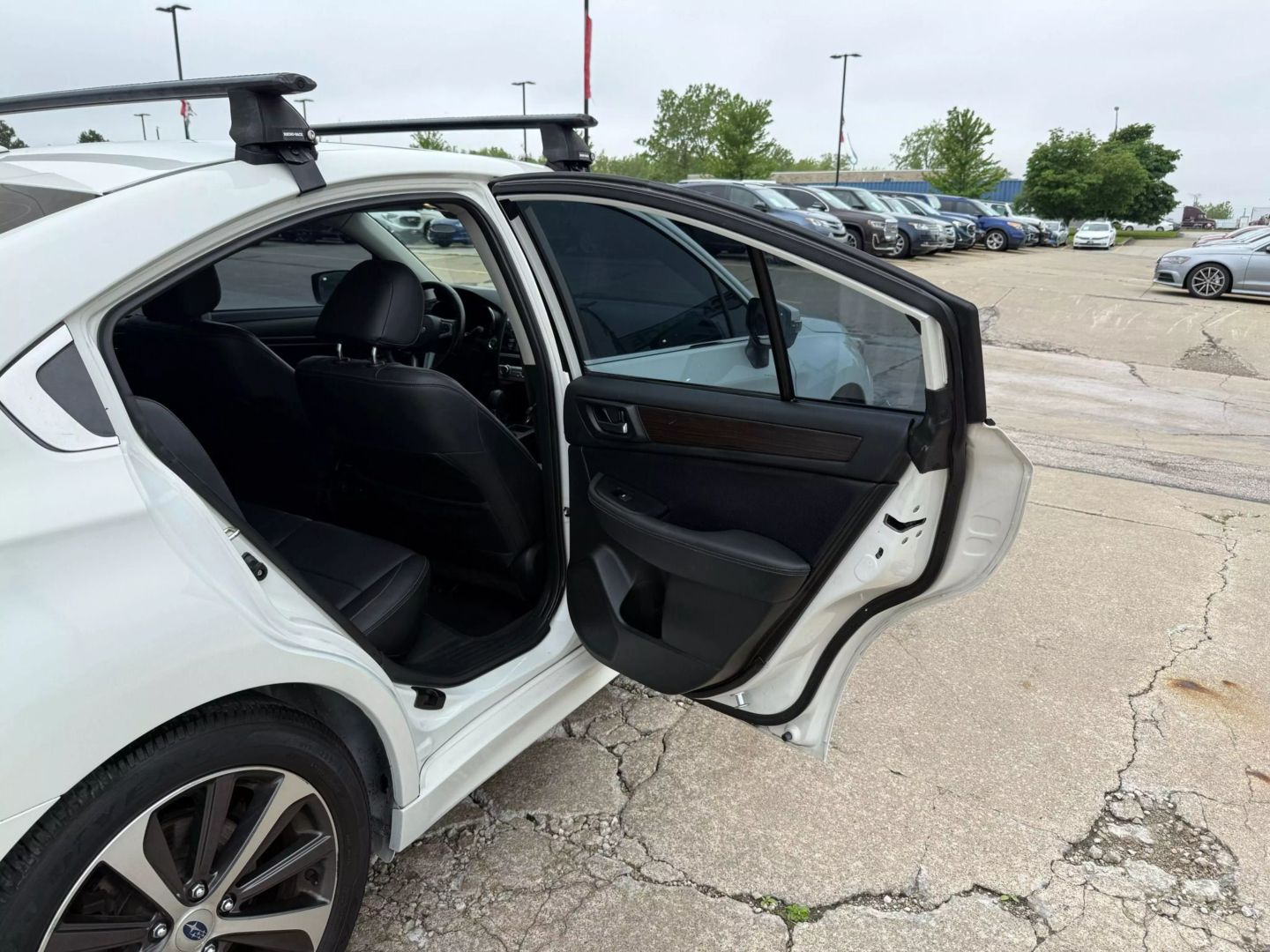 2015 Subaru Legacy - Image 21