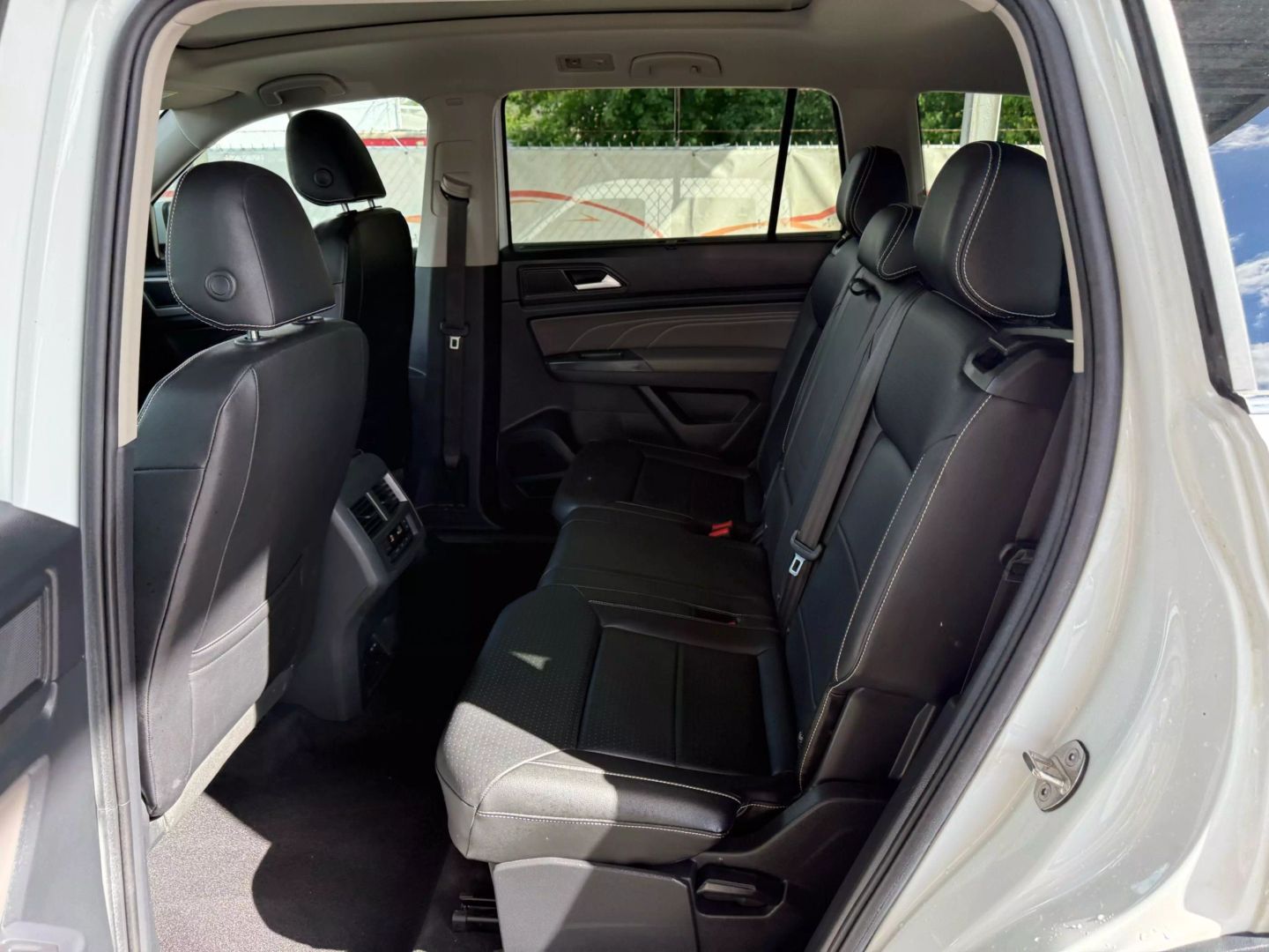 2021 Volkswagen Atlas - Image 18
