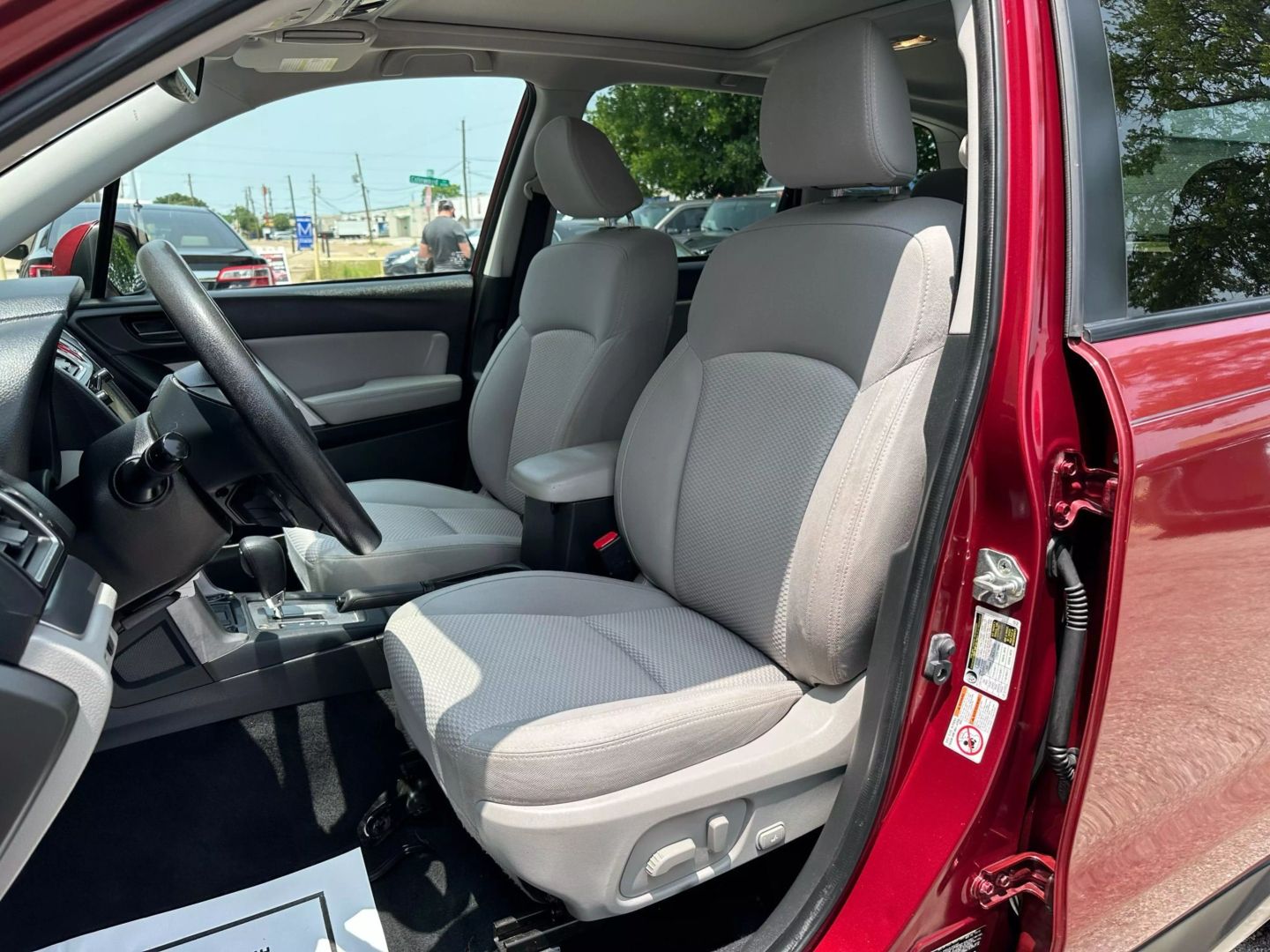 2016 Subaru Forester - Image 15