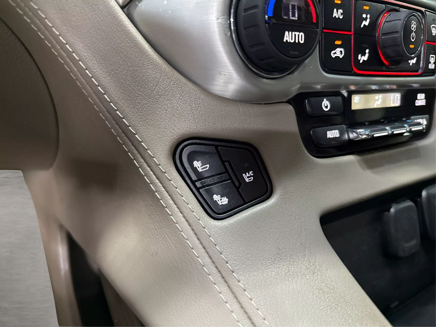 2015 Gmc Yukon - Image 33