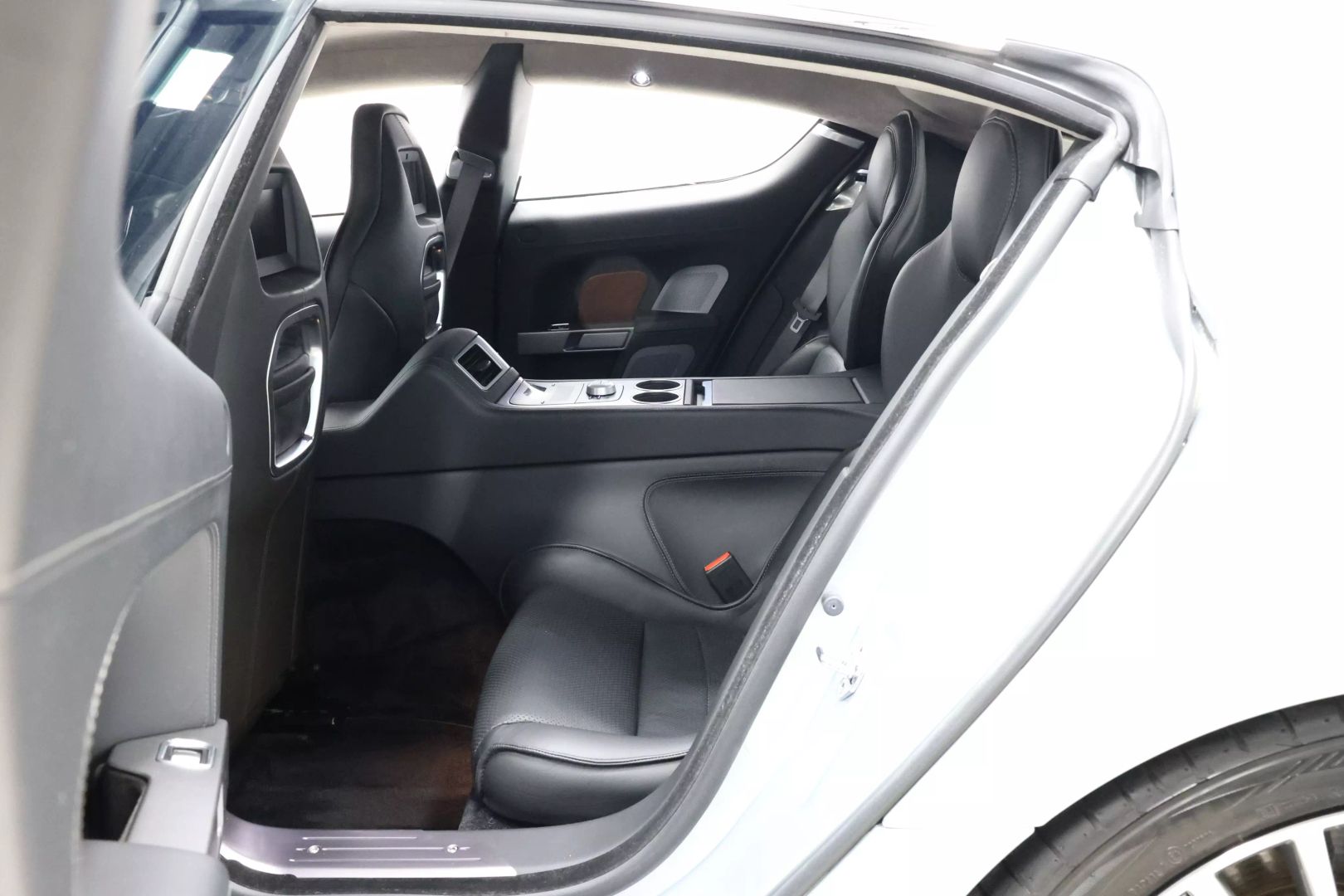 2011 Aston Martin Rapide - Image 46