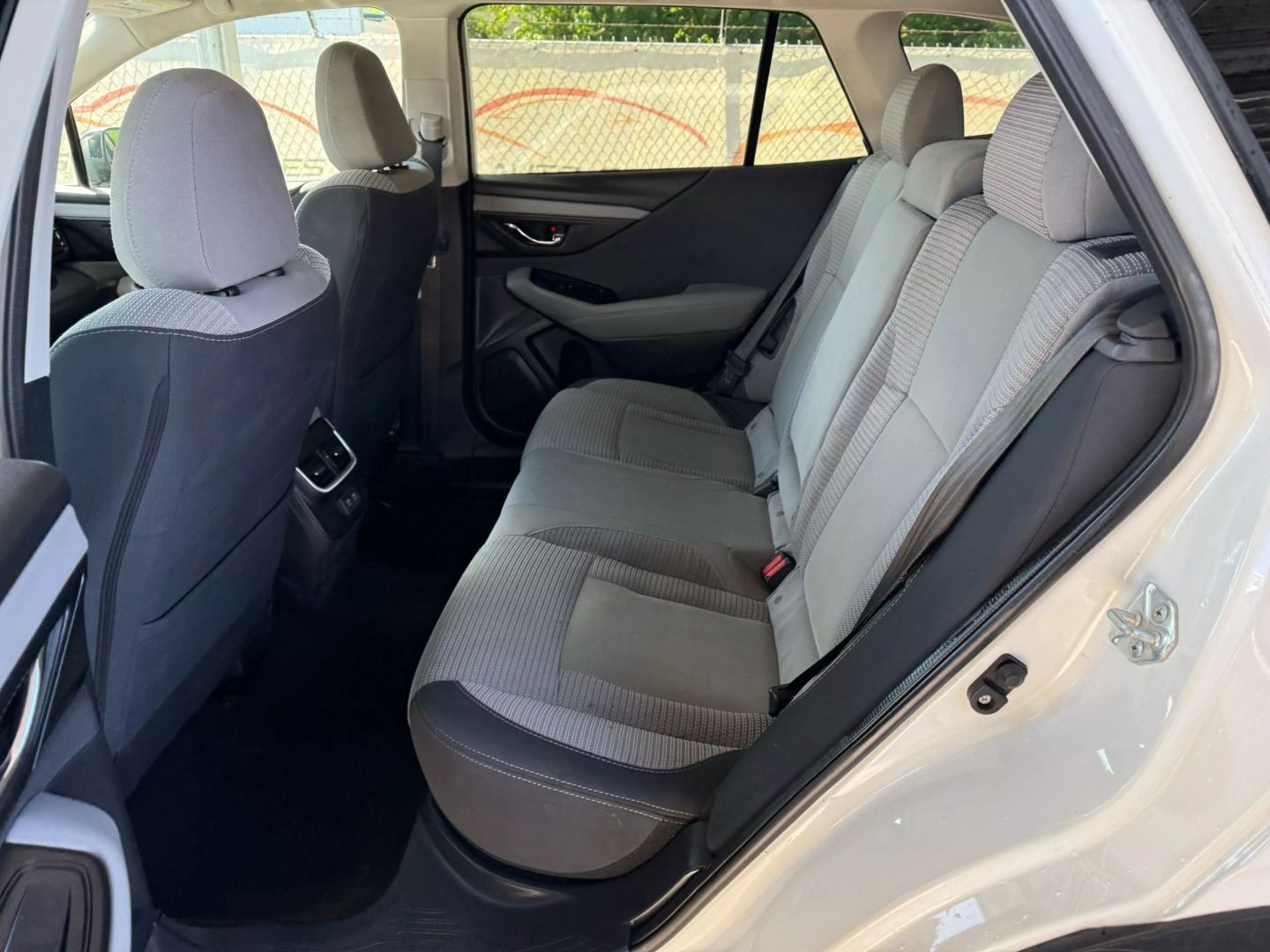 2022 Subaru Outback - Image 18
