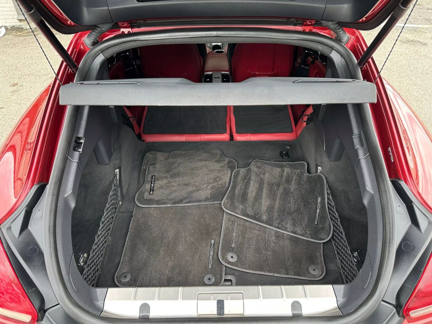 2014 Porsche Panamera - Image 44