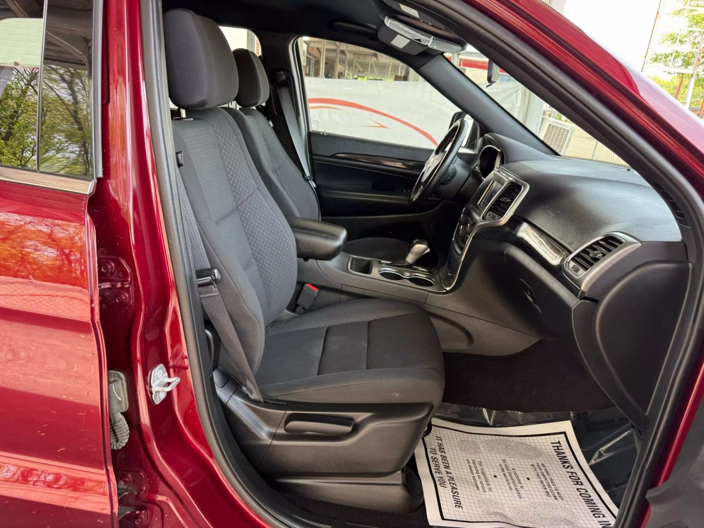 2019 Jeep Grand Cherokee - Image 24