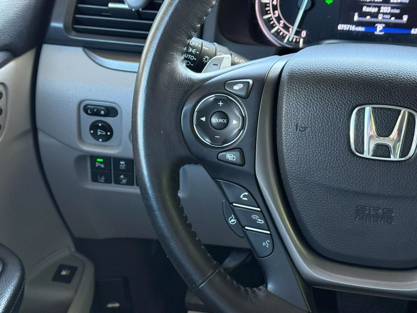 2022 Honda Ridgeline - Image 32