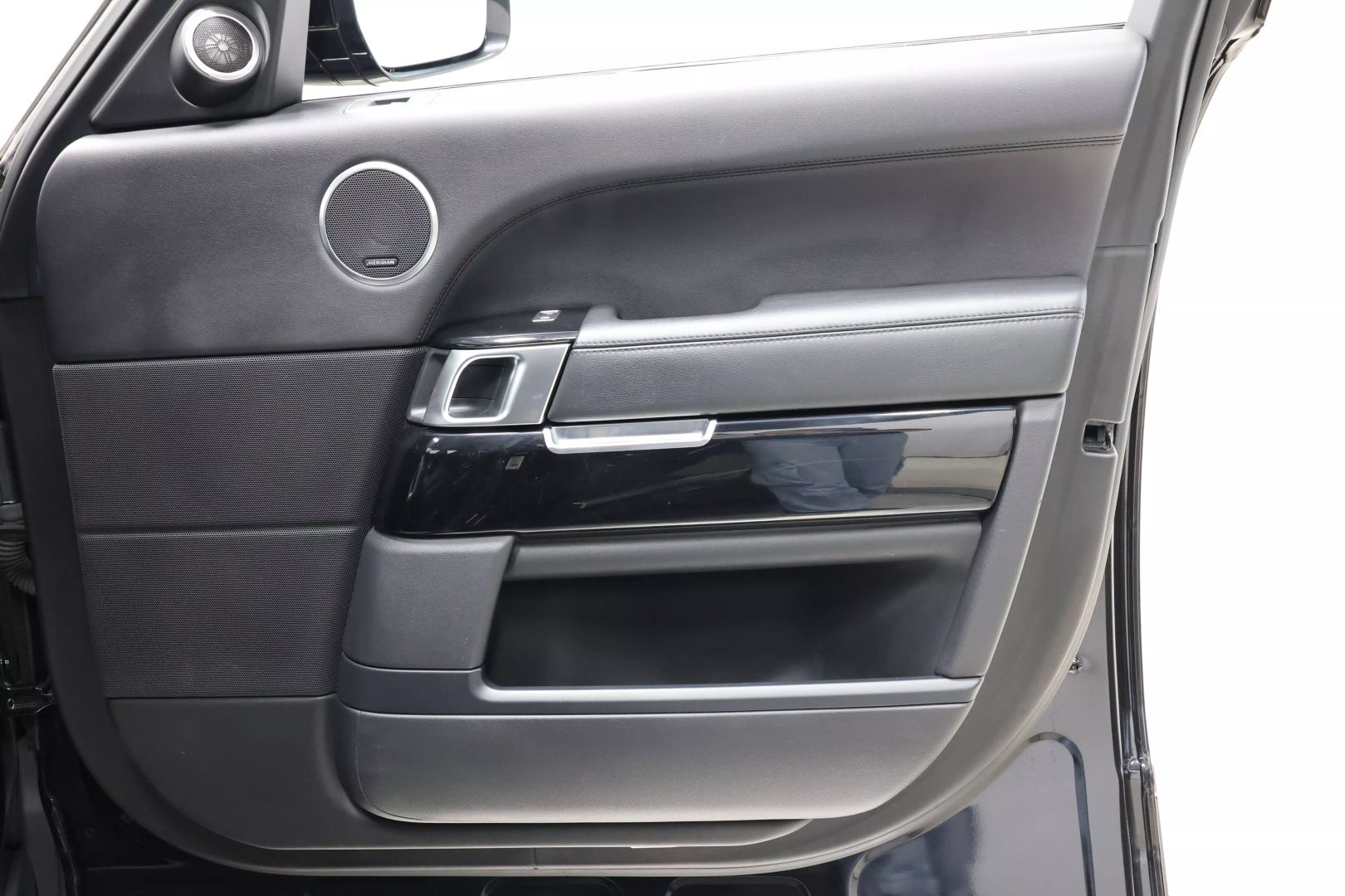2016 Land Rover Range Rover - Image 96