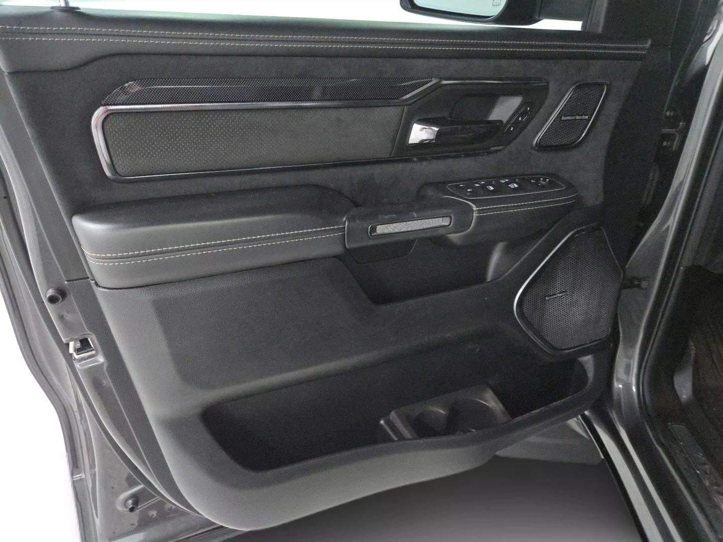 2021 Ram 1500 Crew Cab - Image 21
