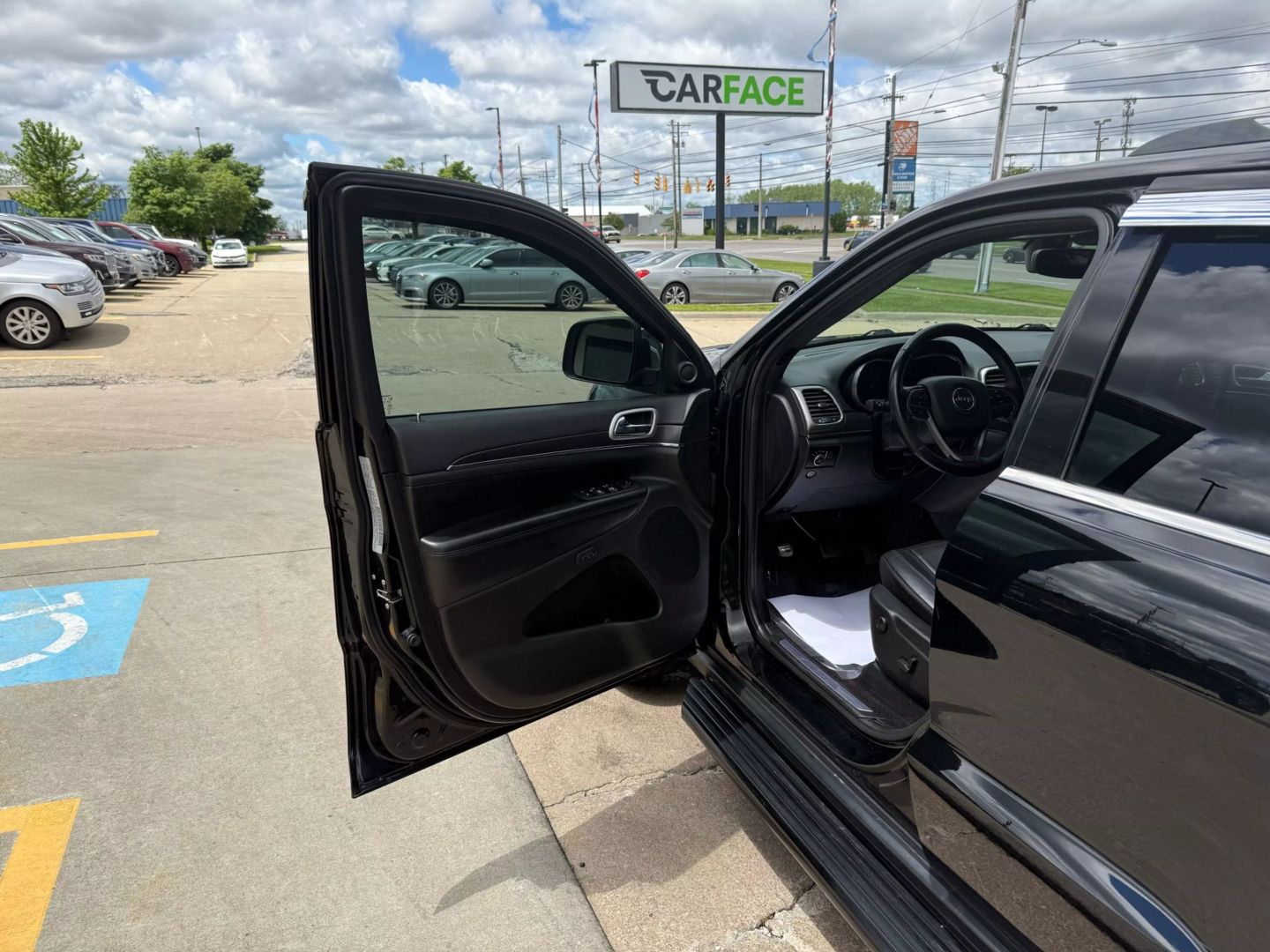 2018 Jeep Grand Cherokee - Image 18