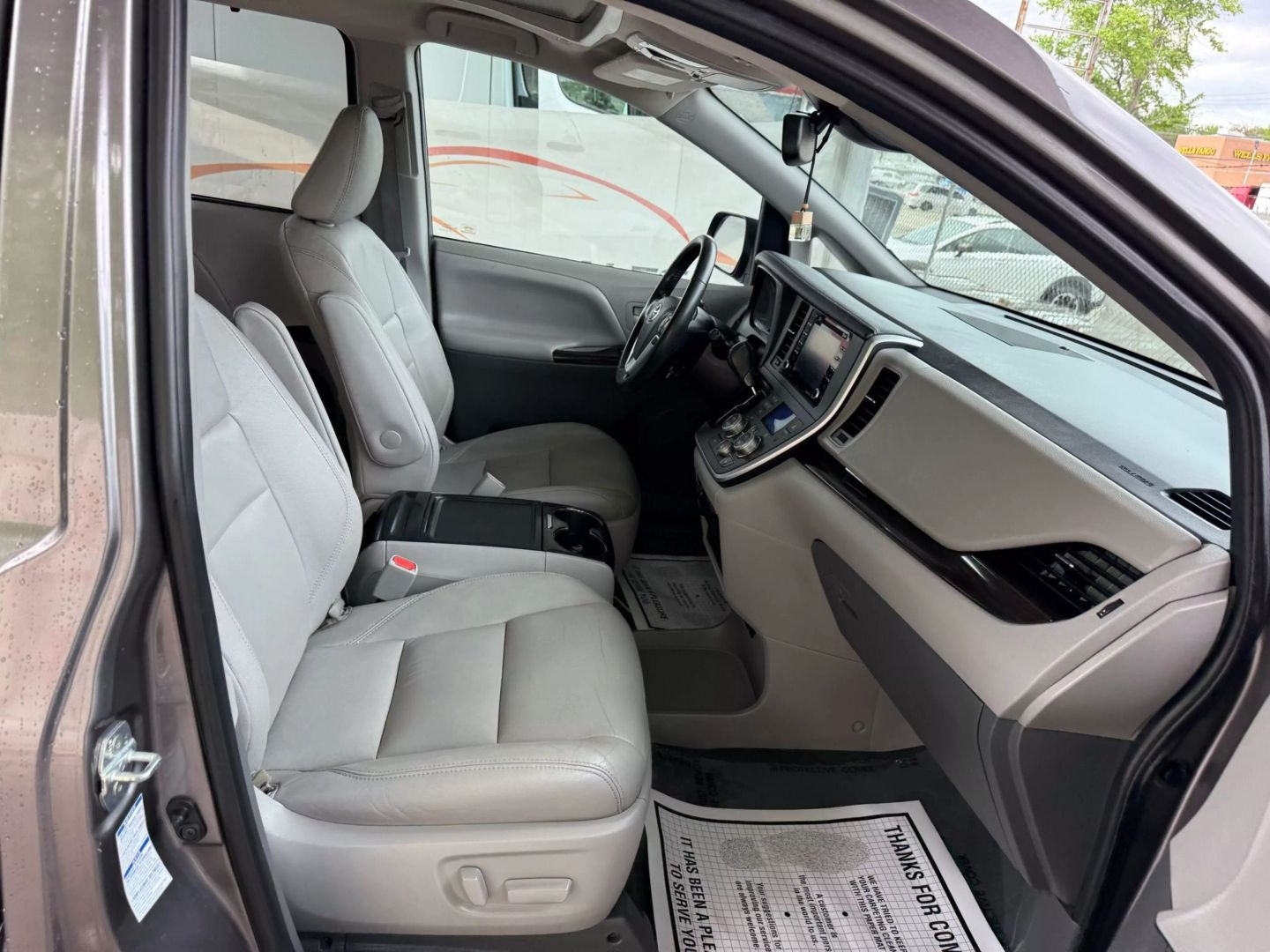2020 Toyota Sienna - Image 22