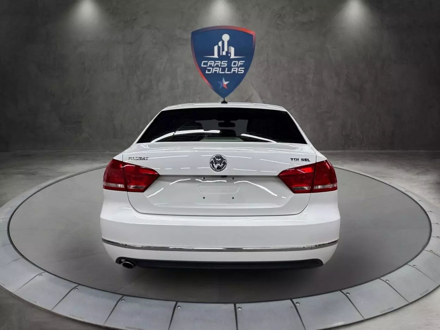 2015 Volkswagen Passat - Image 4