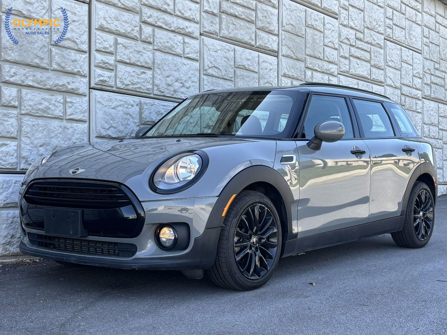 2017 MINI Clubman Base's photo