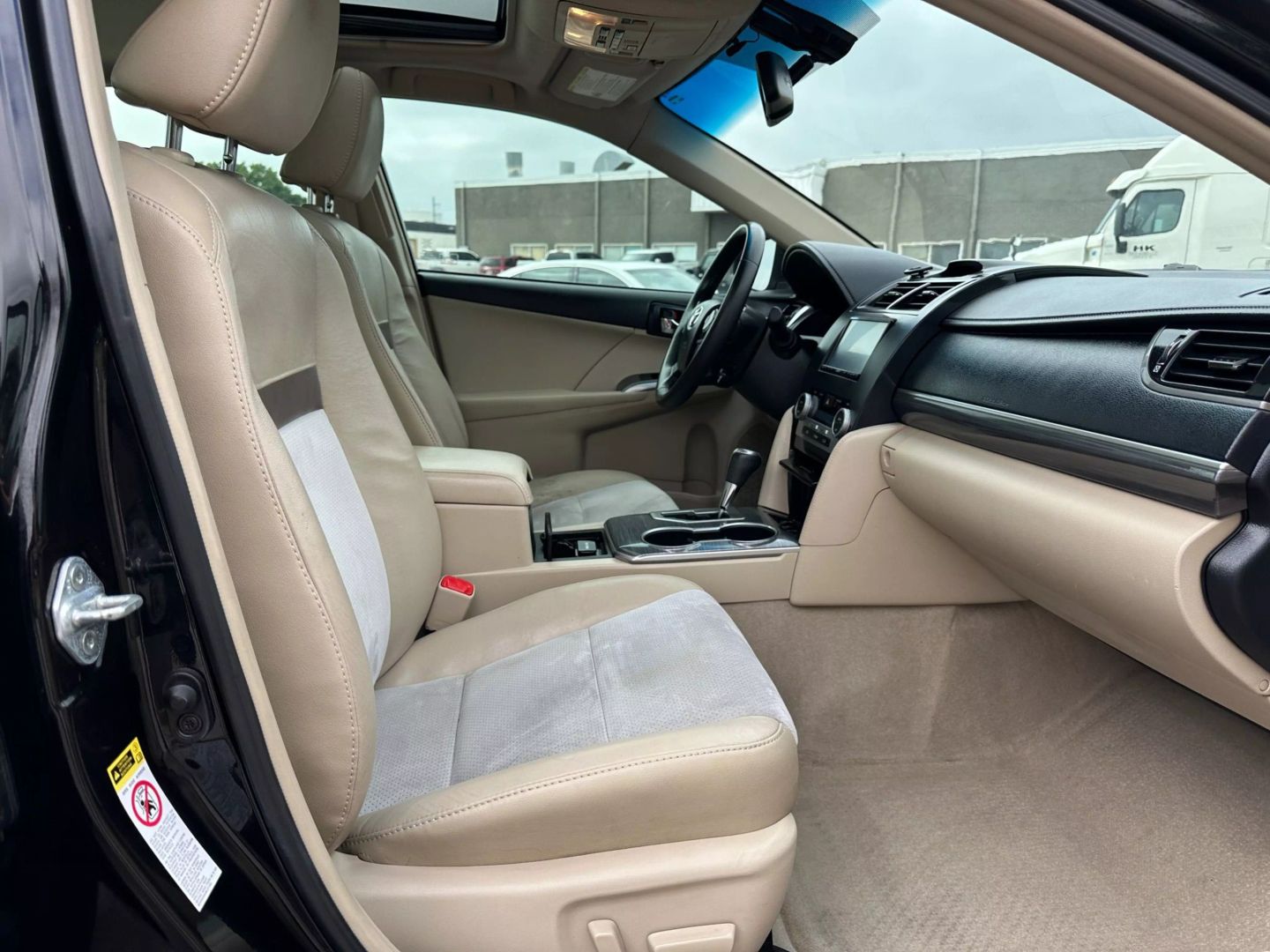 2012 Toyota Camry - Image 20