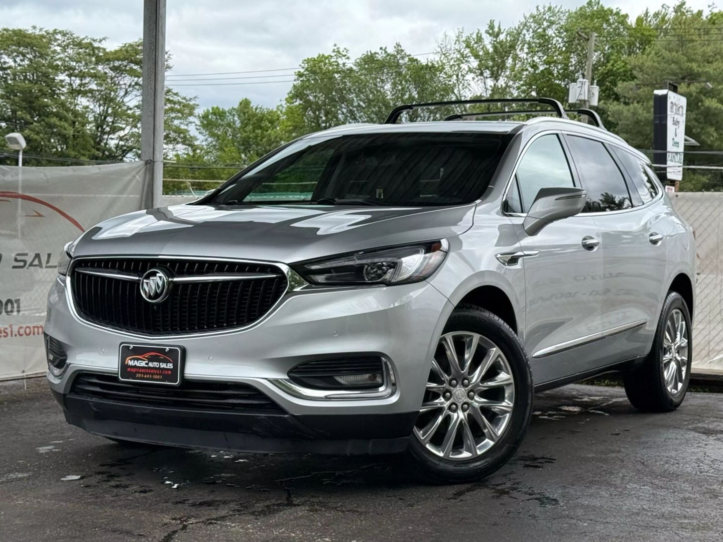 2018 Buick Enclave - Image 1