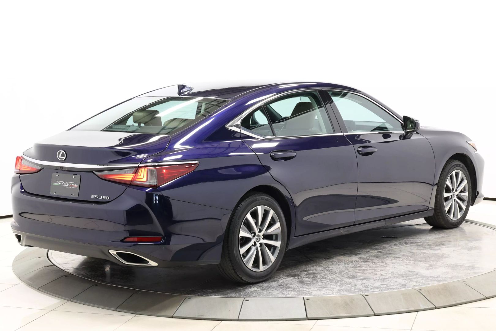 2020 Lexus Es - Image 4