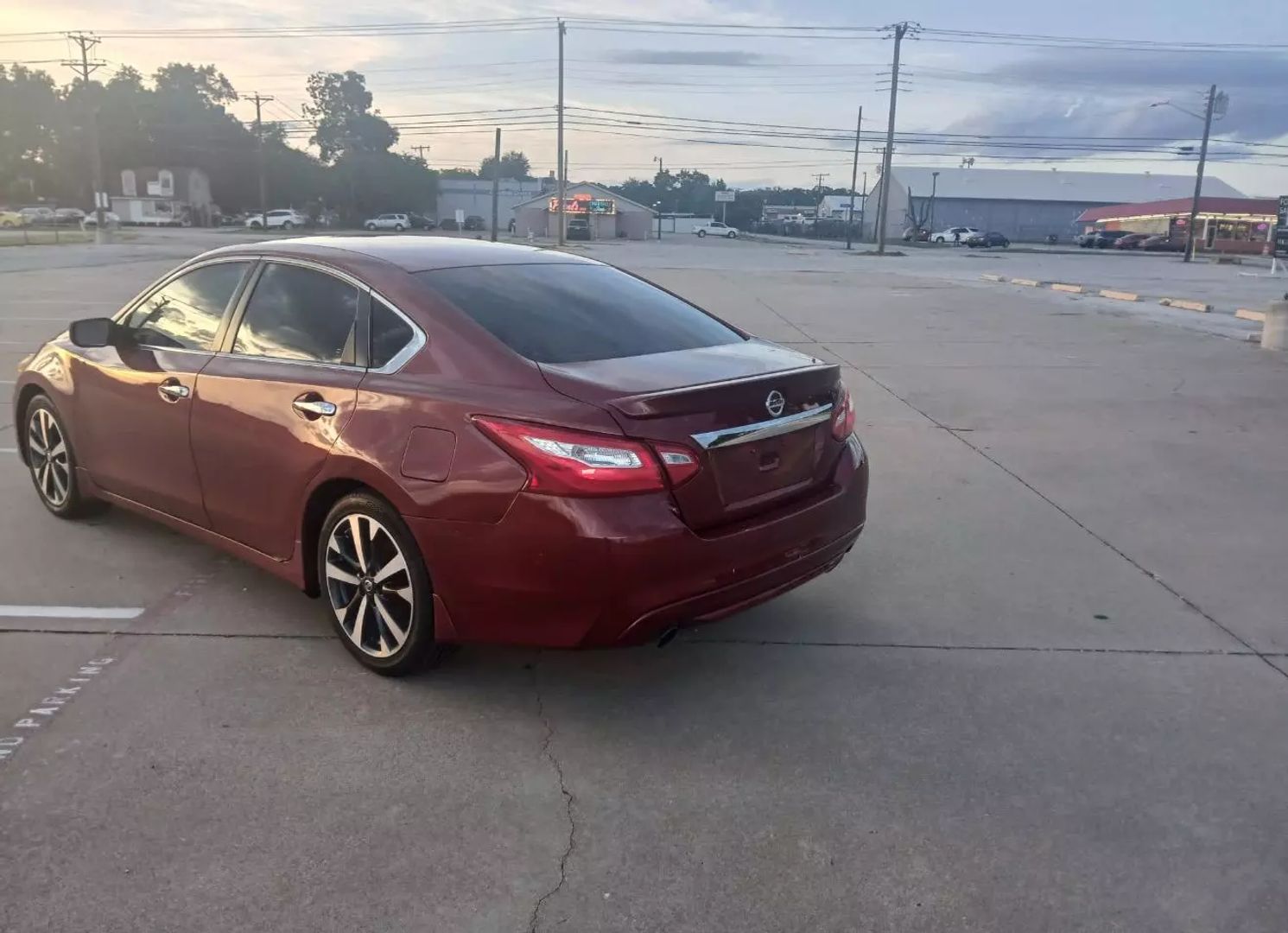 2016 Nissan Altima - Image 4