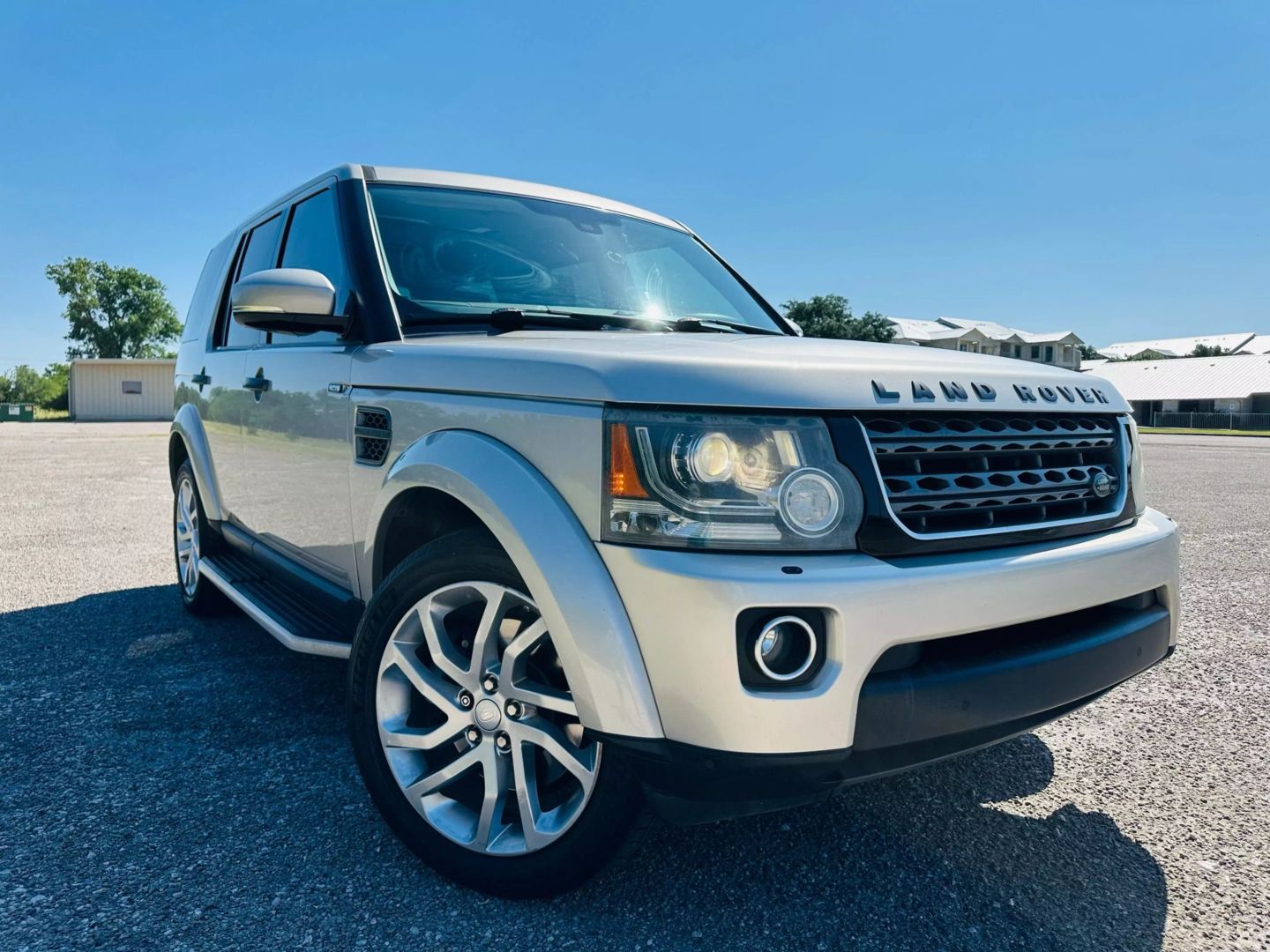 2016 Land Rover Lr4 - Image 4