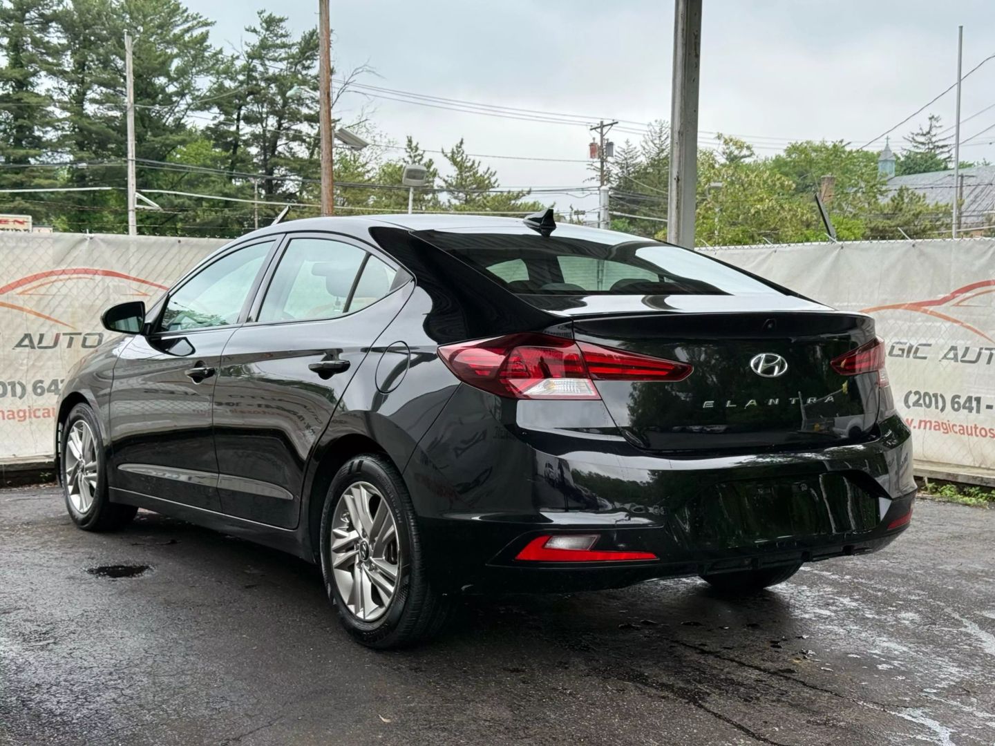 2019 Hyundai Elantra - Image 9
