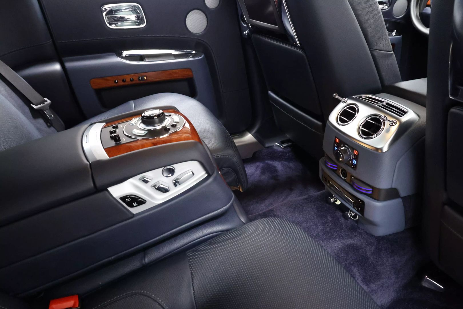 2012 Rolls-royce Ghost - Image 86