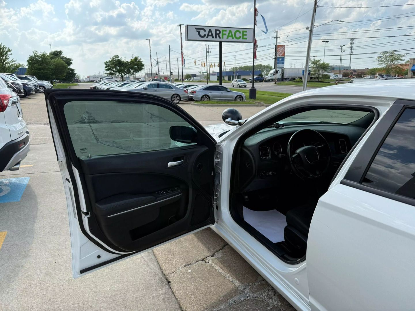 2021 Dodge Charger - Image 14