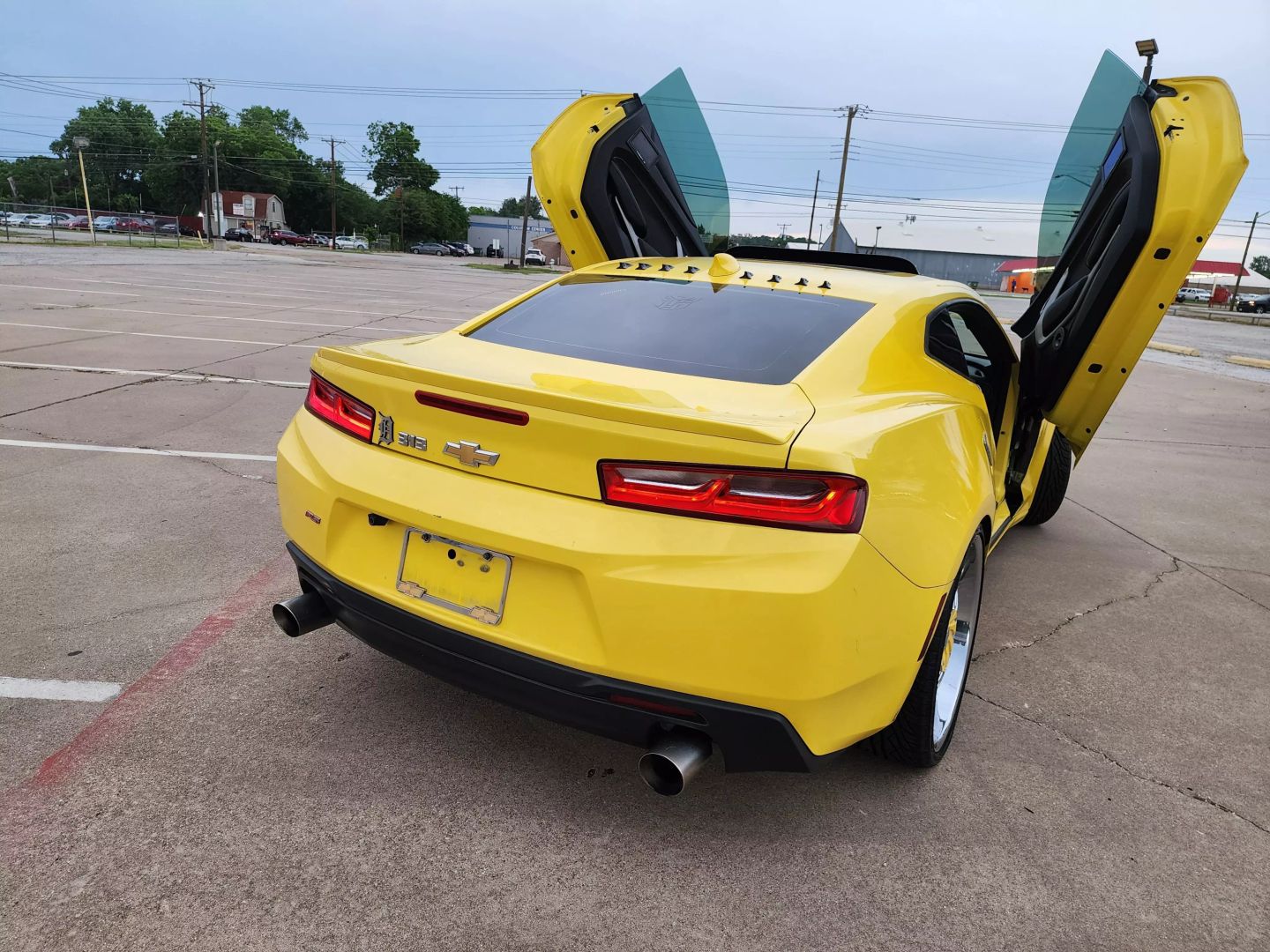 2017 Chevrolet Camaro - Image 4