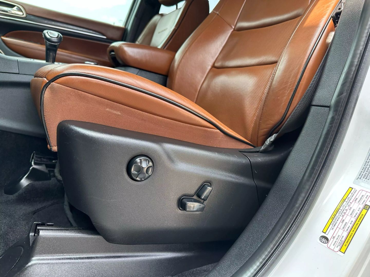 2015 Jeep Grand Cherokee - Image 20