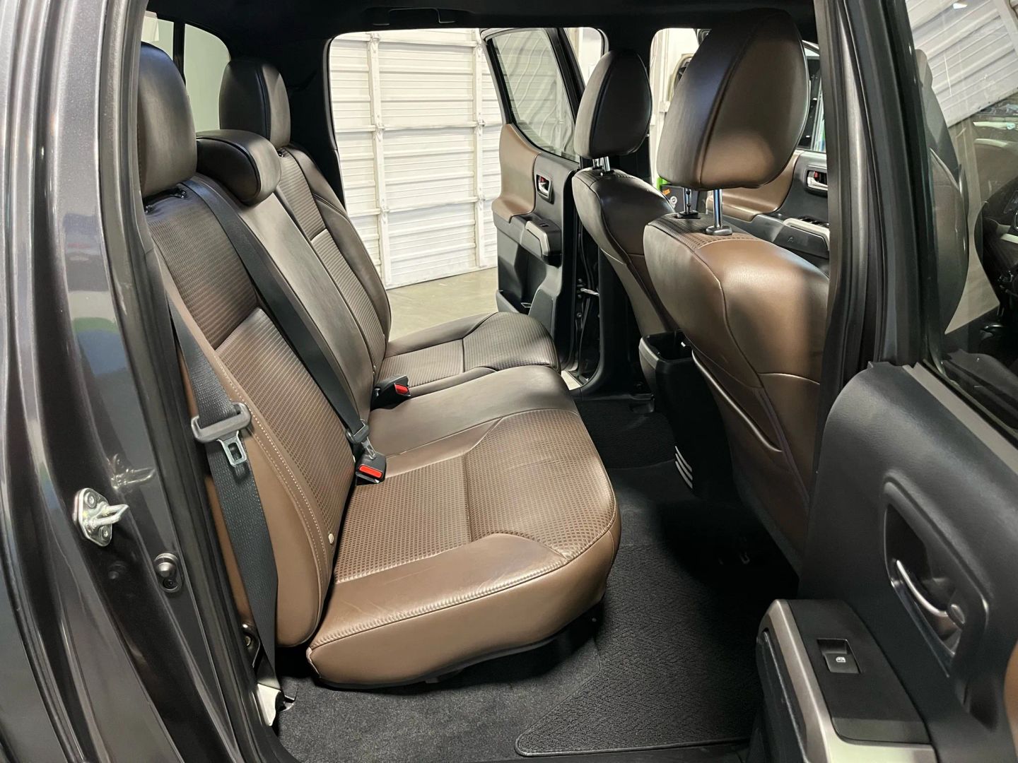 2016 Toyota Tacoma Double Cab Limited Pickup 4d 5 Ft - Image 29