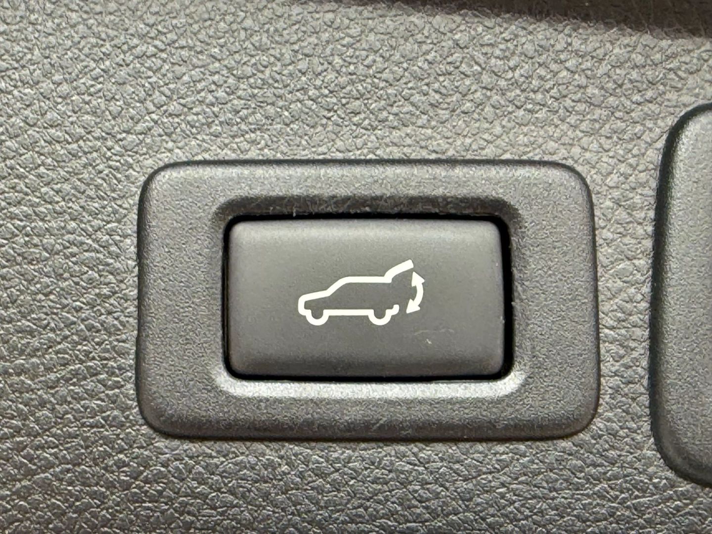 2014 Subaru Forester - Image 11