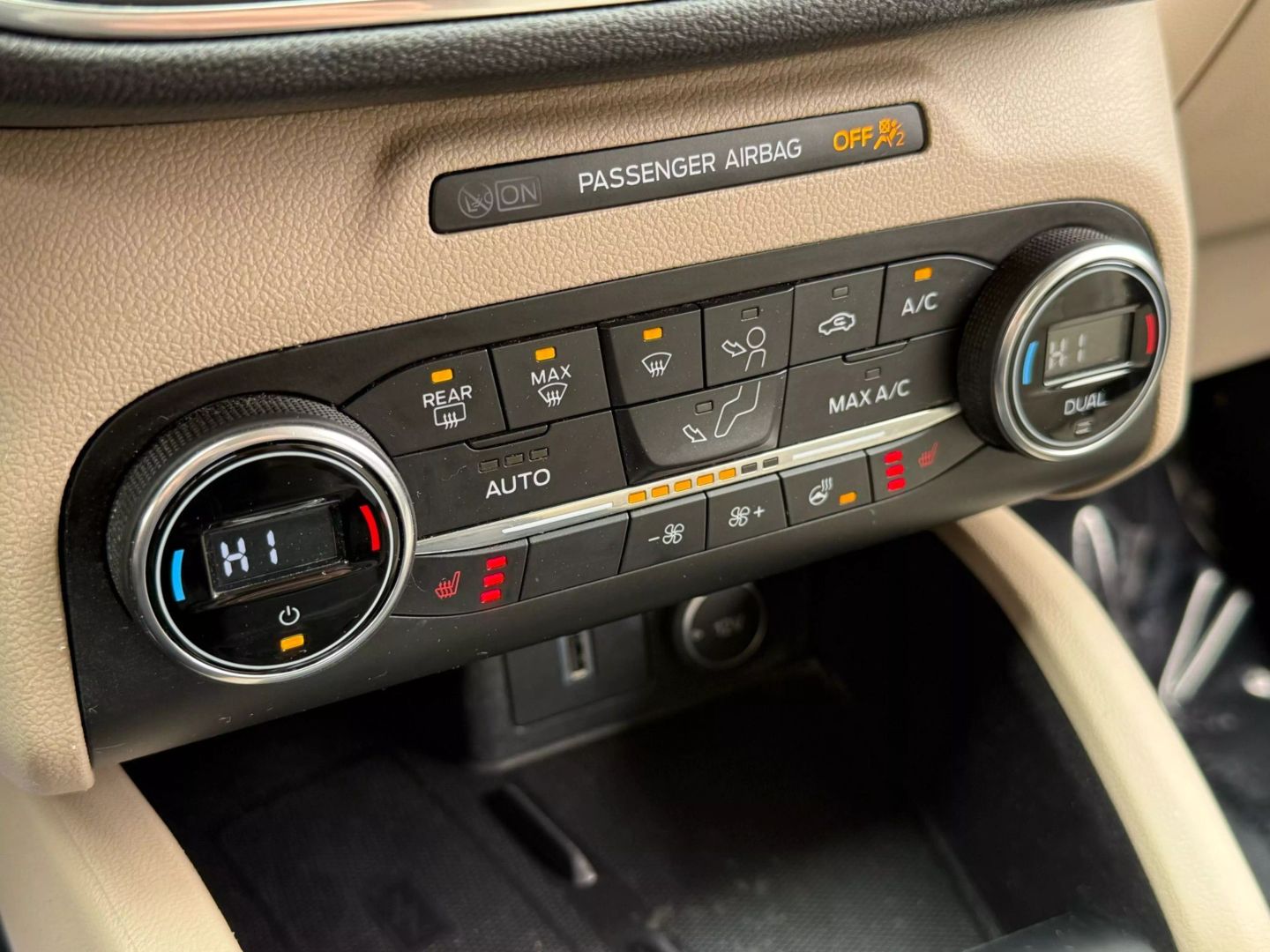 2020 Ford Escape - Image 44