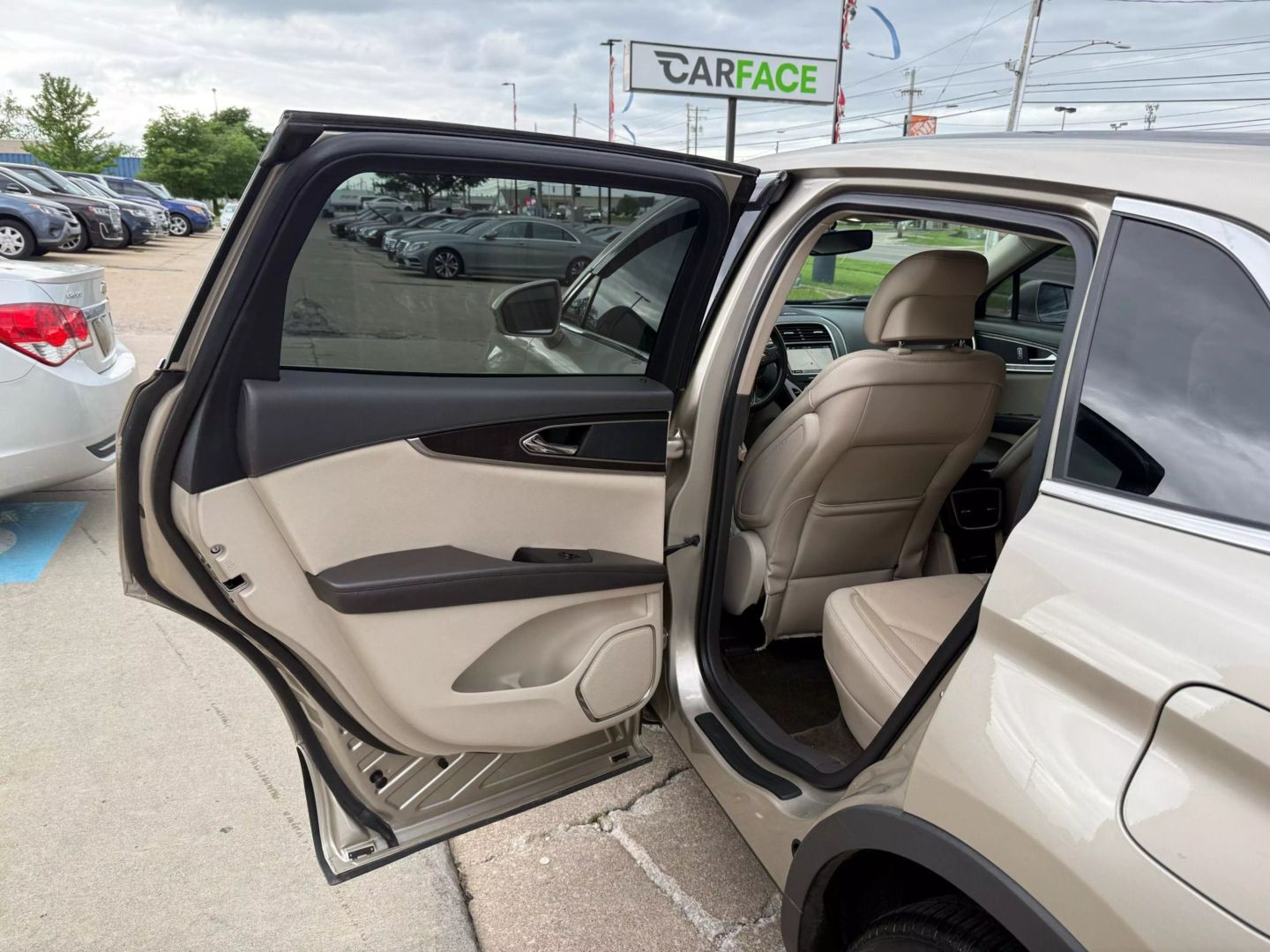 2017 Lincoln Mkx - Image 20