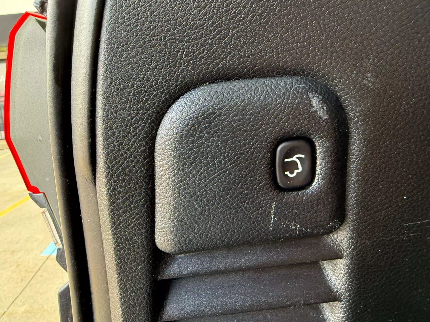 2015 Jeep Grand Cherokee - Image 13