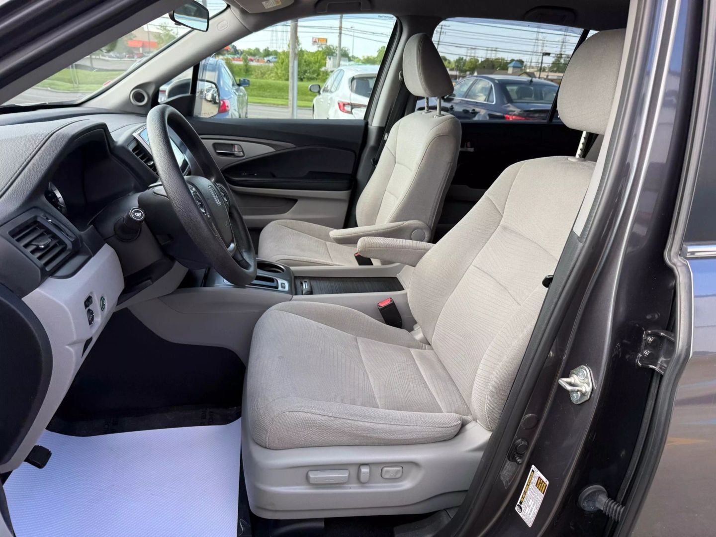 2017 Honda Pilot - Image 18