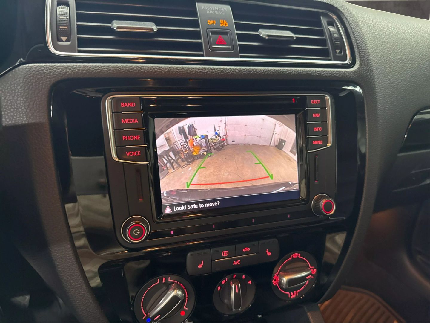 2016 Volkswagen Jetta - Image 21